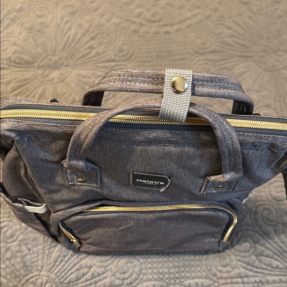 HALOVA Gray Baby Bag with Modern Design and Sturdy Handles - Picture 5 of 10